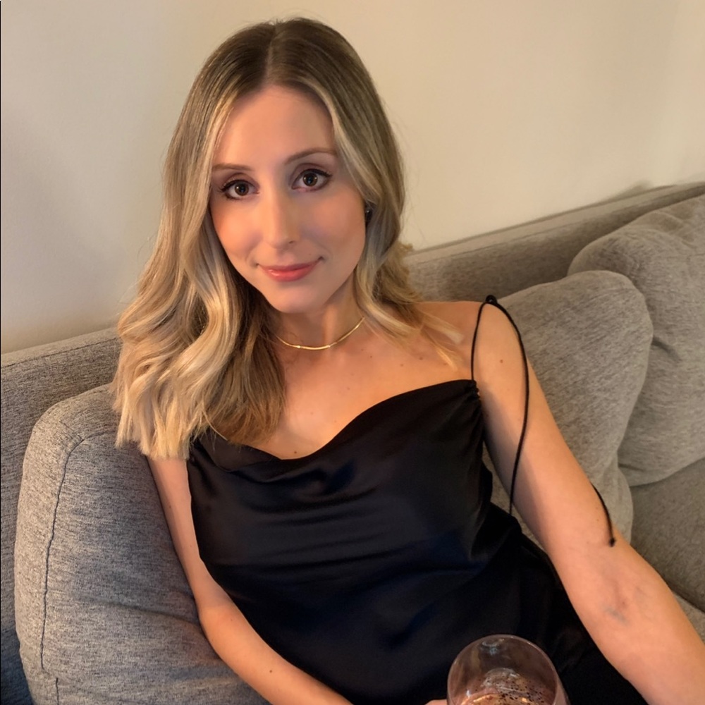 Meet your Posher, Chloe